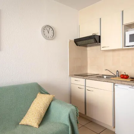 Climatise Avec Terrasse, A 50m De La Et Proche Commerces, Gare Et Centre-ville. - Fr-1-466a-9 * Сен-Рафаэль