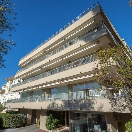 Апартаменты Climatise Avec Terrasse, A 50m De La Et Proche Commerces, Gare Et Centre-ville. - Fr-1-466a-9
